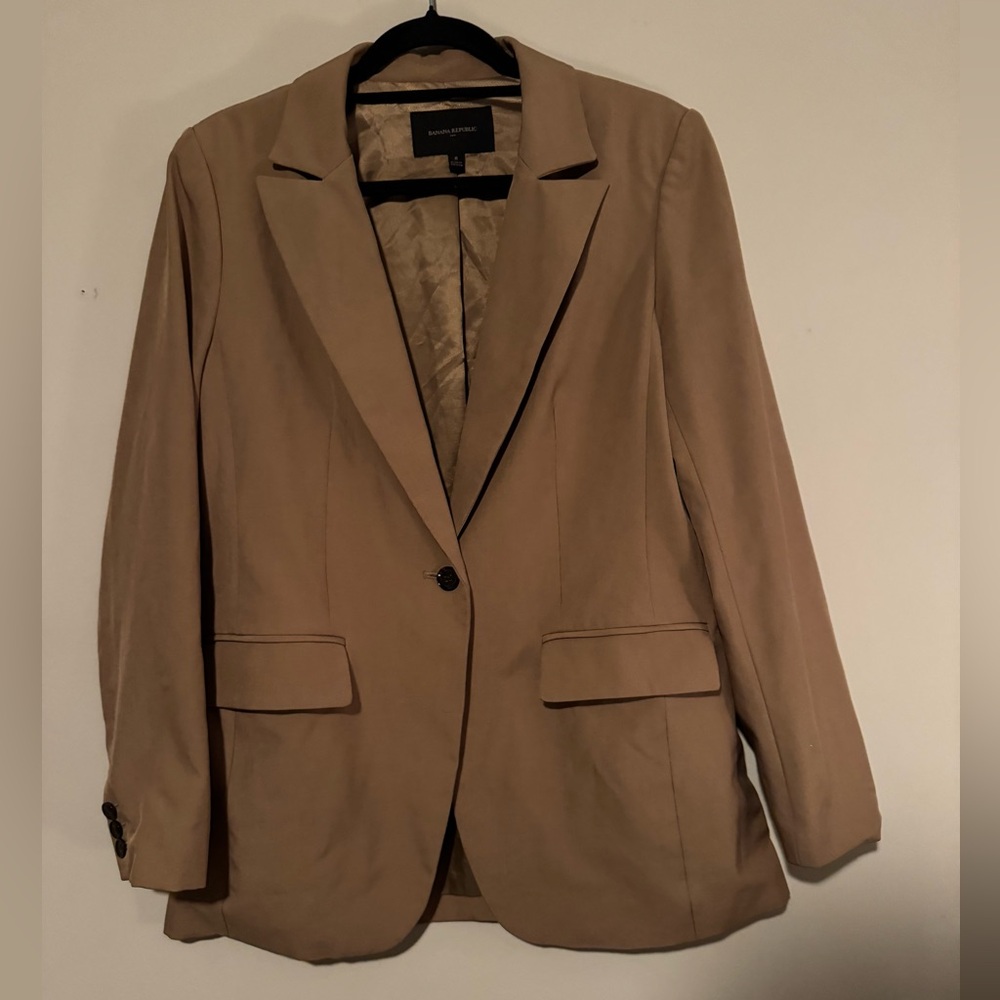 GUC Banana Republic Tan Single-Button Women’s Blazer- Size 8